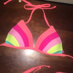 Junior’s bikini top!!